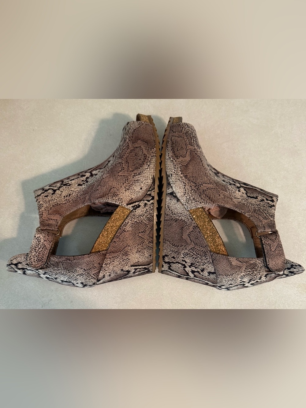 Boutique by Corky’s Brown Snake Women’s Shoes Wedges Size 7 Adjustable Like New